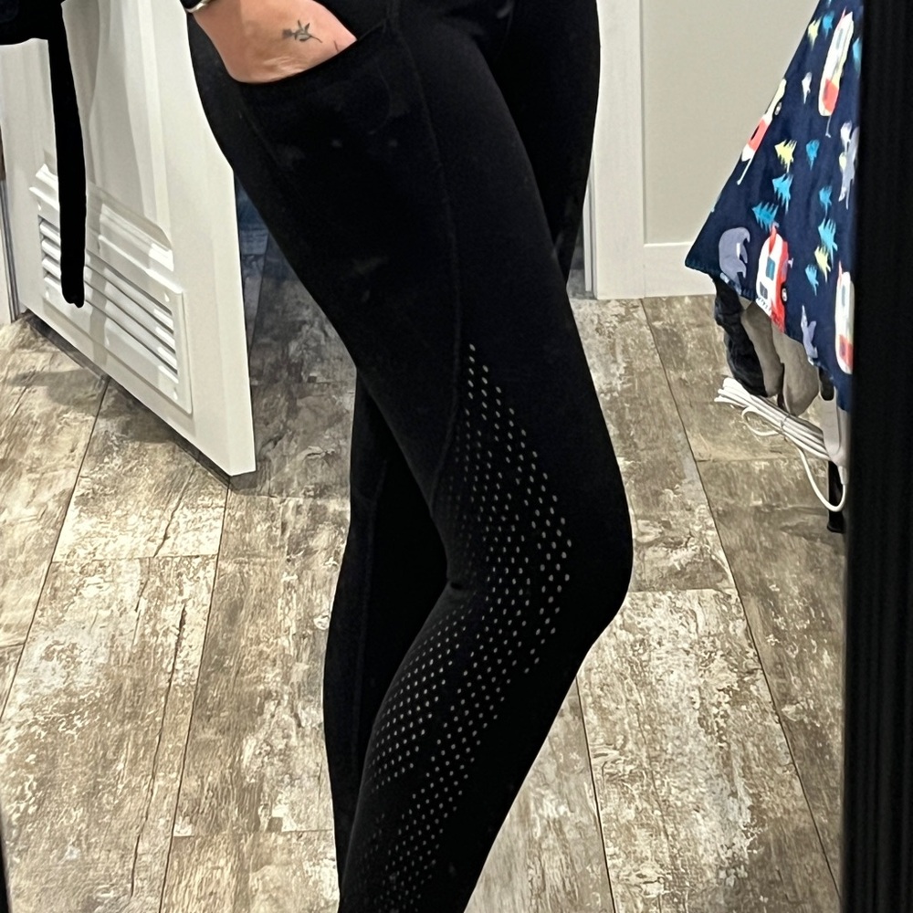 Sleek Black Women's Leggings